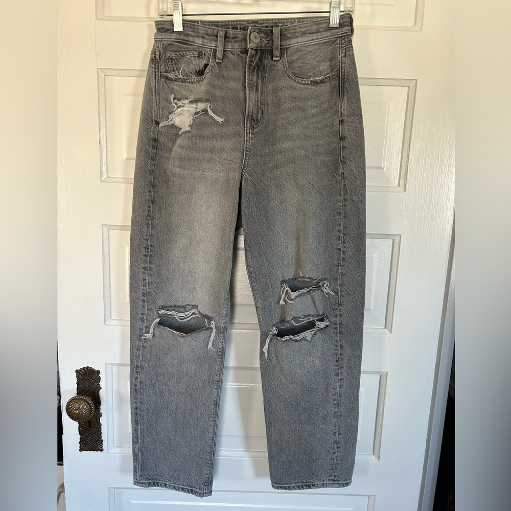 American Eagle Light Grey High Waist Ripped Jeans. Size 2